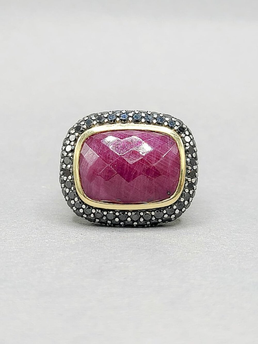 David Yurman Waverly Ruby Ring w/ Black Diamonds and 18K Yellow Gold - Size 7